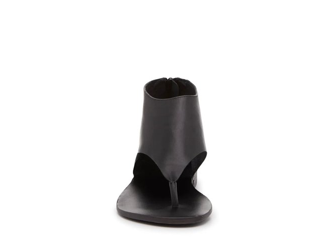 Uma Sandal