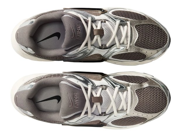 Nike V5 RNR Sneaker - Men's - Free Shipping | DSW