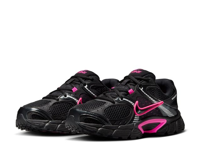Nike V5 RNR Sneaker - Women's - Free Shipping | DSW