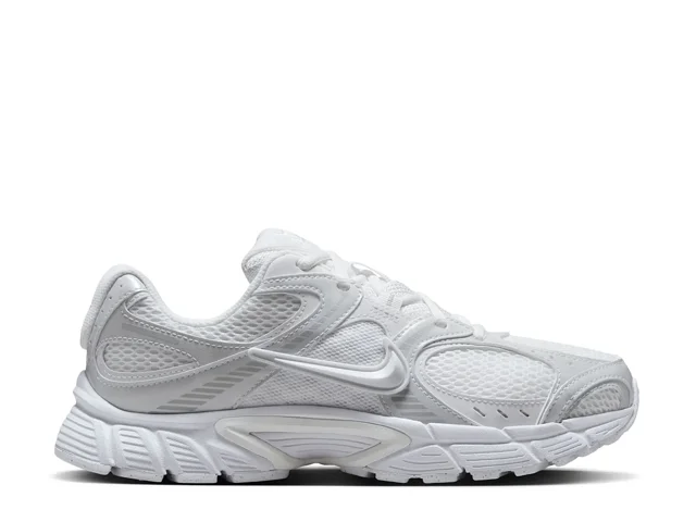 V5 RNR Sneaker - Women's