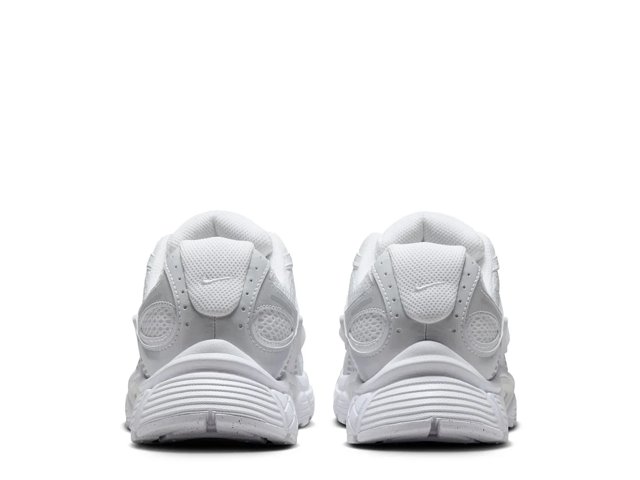 V5 RNR Sneaker - Women's