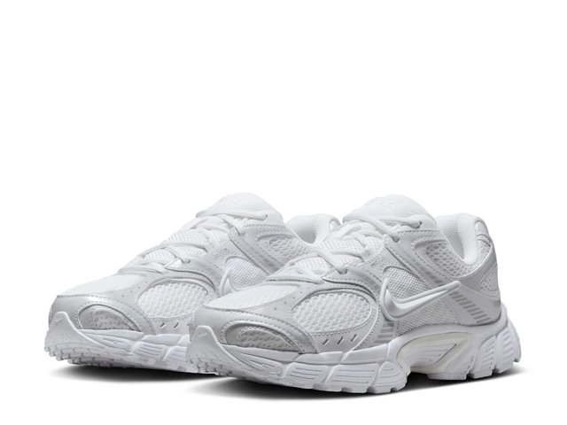 V5 RNR Sneaker - Women's