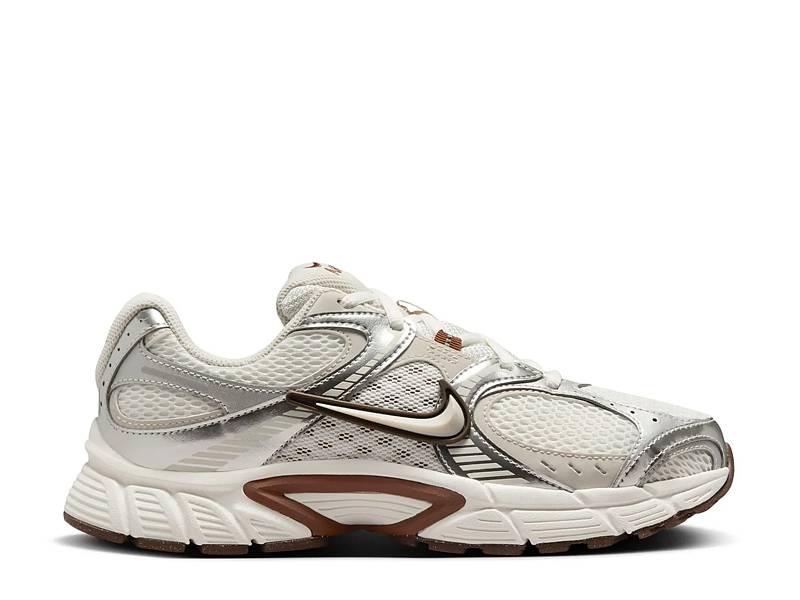 V5 RNR Sneaker - Women's