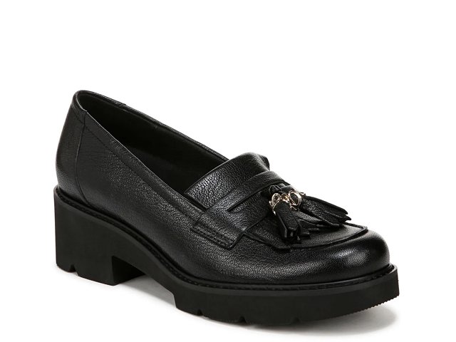 Naturalizer black loafers 2025