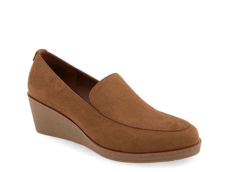 naturalizer somerset wedge loafer