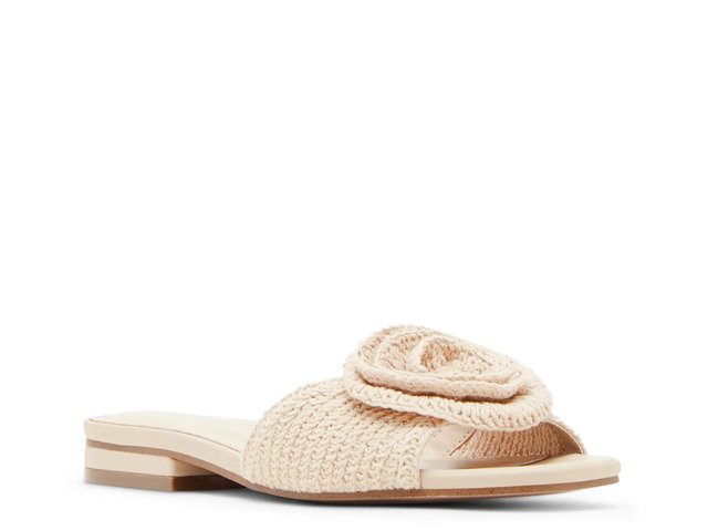 【Steve Madden】HYDRANGEA スライ ド サンダル★快適な履き心地 Madden Girl Hydrangea Sandal - Free Shipping | DSW