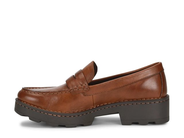 Born Carrera Loafer