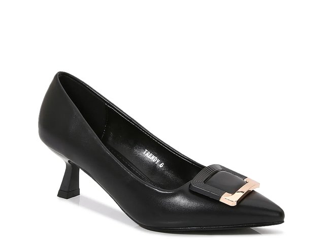 Trendy pumps store