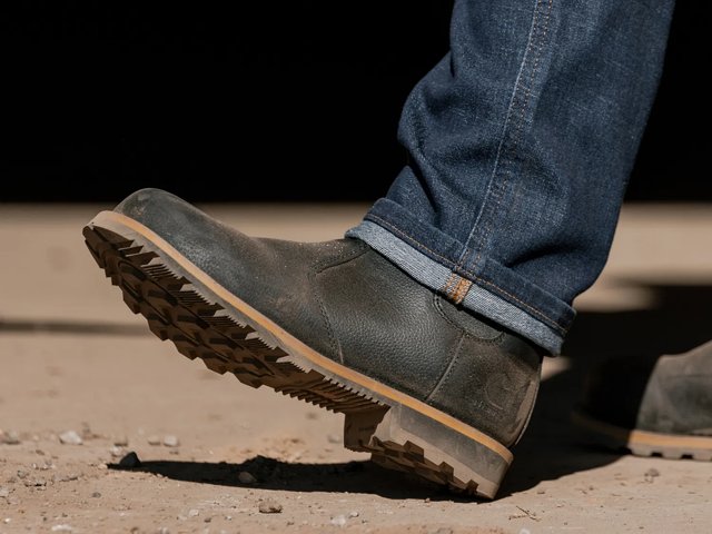 Carhartt Frontier Chelsea Soft Toe Work Boot Women's Free