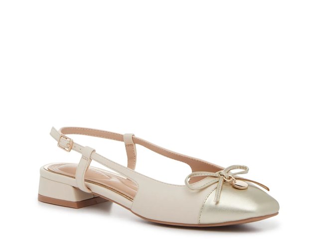 Kelly & Katie Umal Flat - Free Shipping | DSW