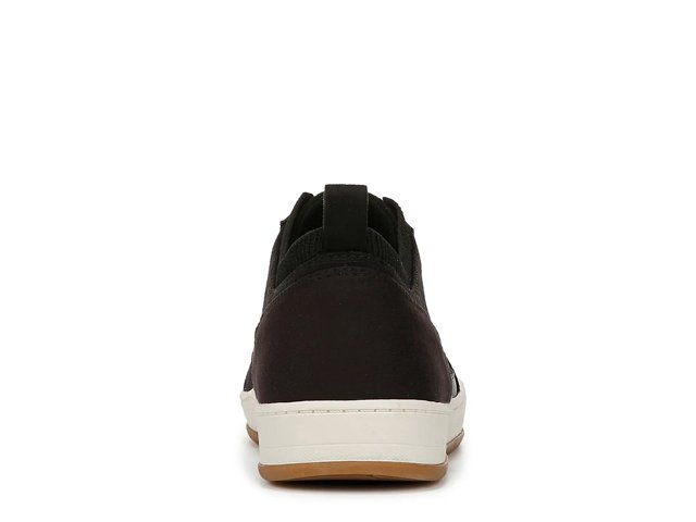 Dynamic Sneaker