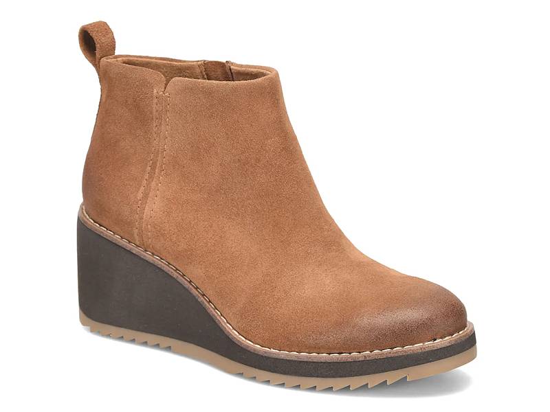 Shop Women s Comfort Platform Boots DSW