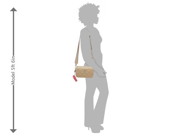 Steve Madden ☆ アリー ハート チャーム クロスボディバッグ Steve Madden Allie Heart Charm Crossbody Bag - Free Shipping