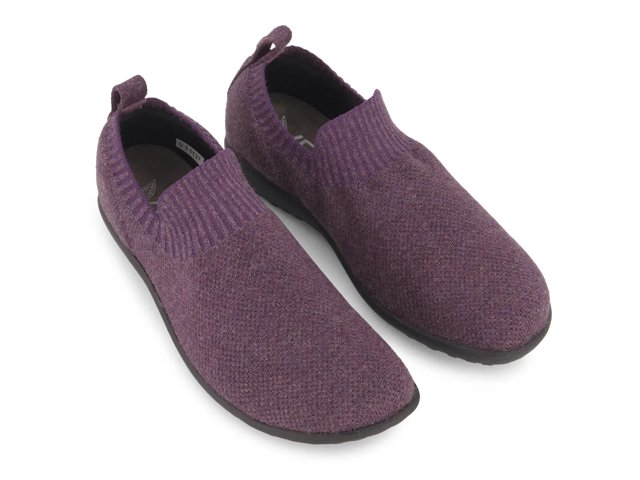 Dsw naot store