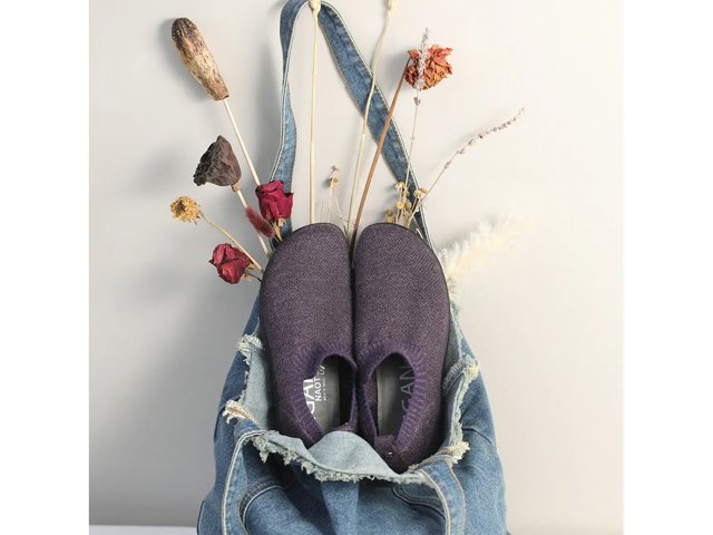 Dsw naot sales