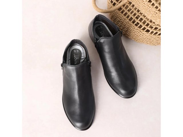 Naot dsw clearance