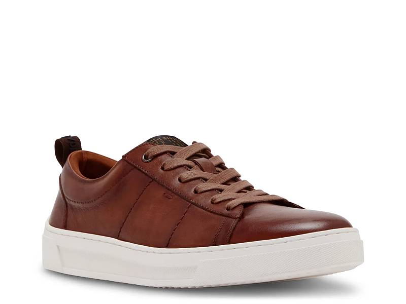 Nickai Sneaker