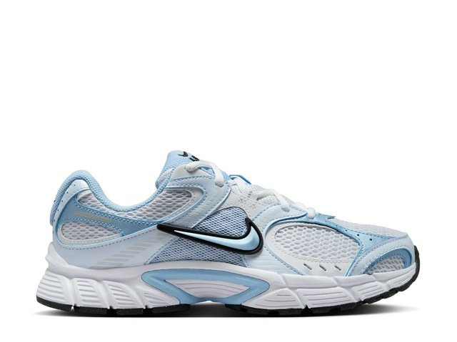 V5 RNR Sneaker - Women's