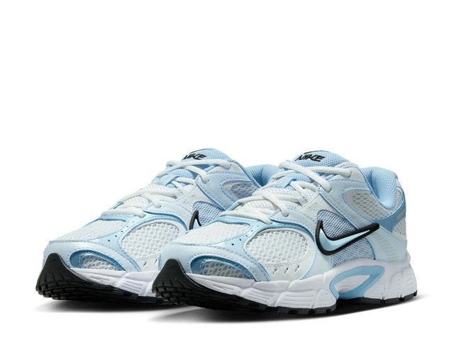 Nike V5 RNR Sneaker - Women's - Free Shipping | DSW
