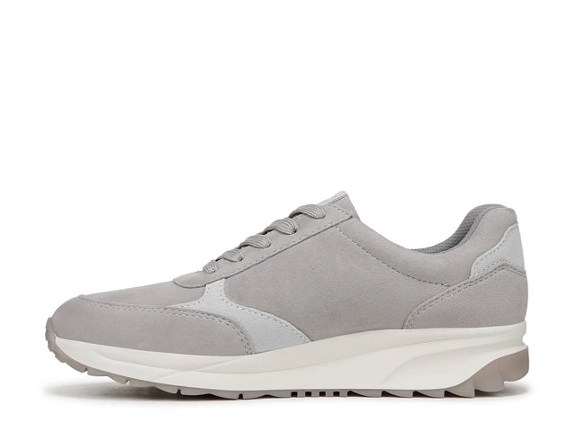 Shay Sneaker