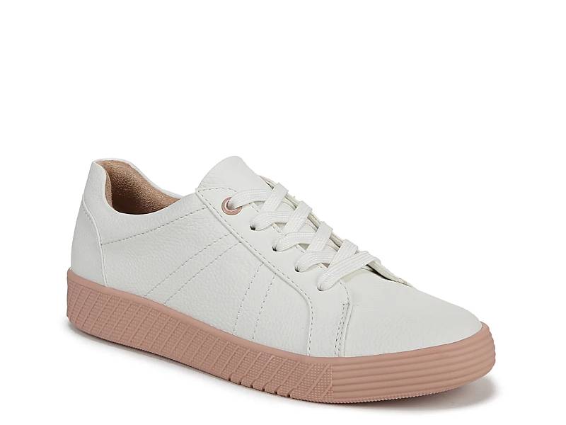 Neela Sneaker