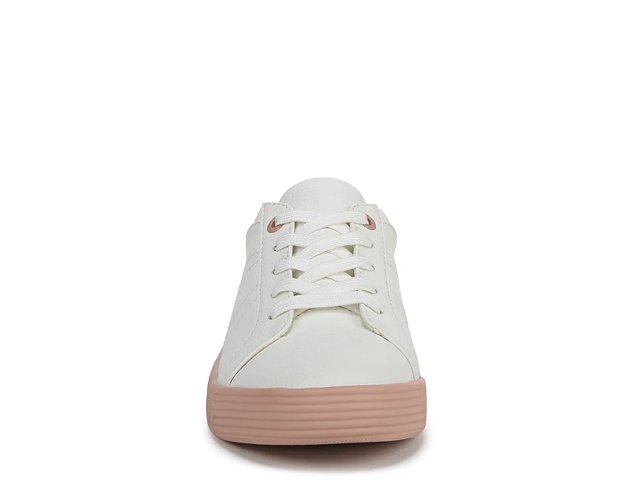 Neela Sneaker