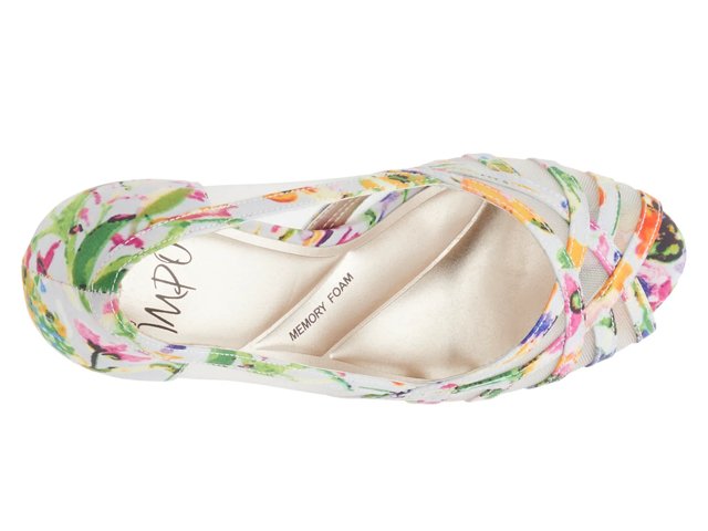 Impo Emery Pump - Free Shipping | DSW