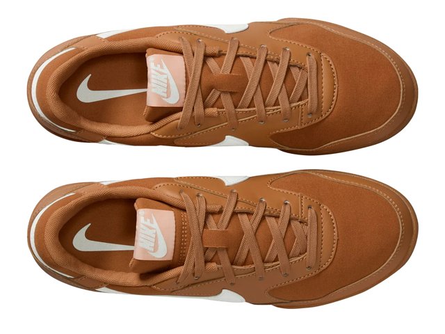 ★NIKE★大人気★W TERRA MANTA★追跡可 Nike Women's Terra Manta Sneaker | Famous Footwear