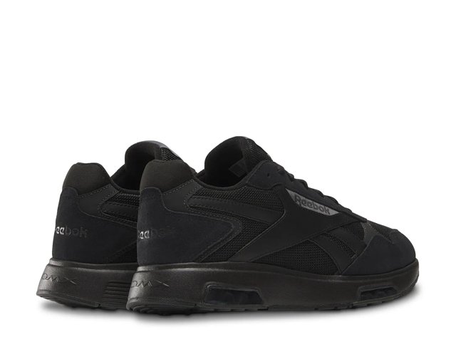 Reebok black trainers discount
