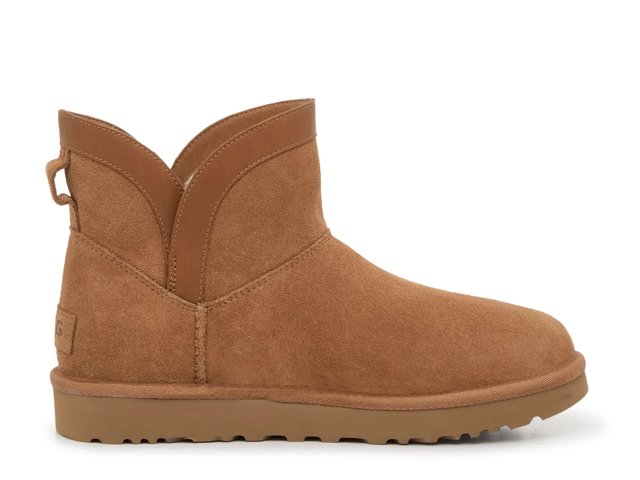 UGG Classic Mini Lunara Bootie