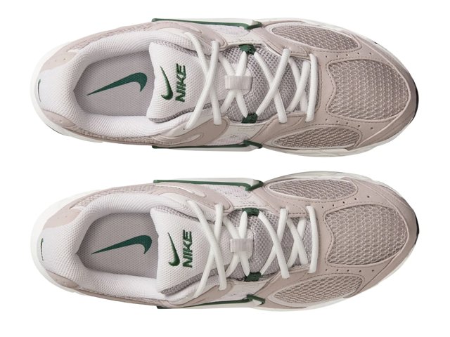 Nike V5 RNR Sneaker - Men's - Free Shipping | DSW