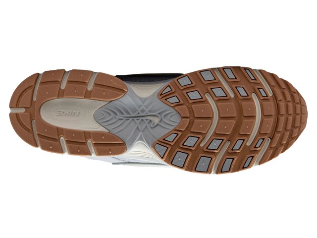 Nike V5 RNR Sneaker - Men's - Free Shipping | DSW