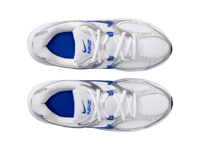 Nike W V5 RNR ローカットスニーカー　24cm Nike V5 RNR 
