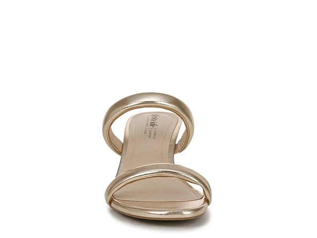Nalani Sandal
