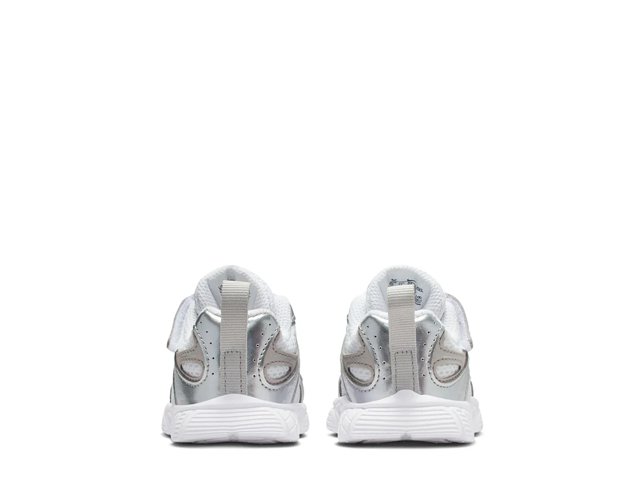 Nike V5 RNR Sneaker - Kids' - Free Shipping | DSW