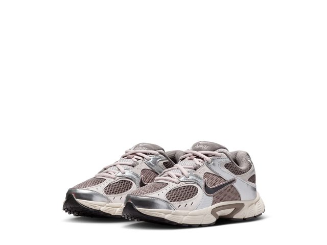Nike V5 RNR Sneaker - Kids'