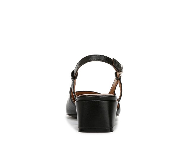 naturalizer helena pump