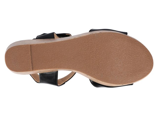 Journee Ranae Wedge Sandal - Free Shipping | DSW