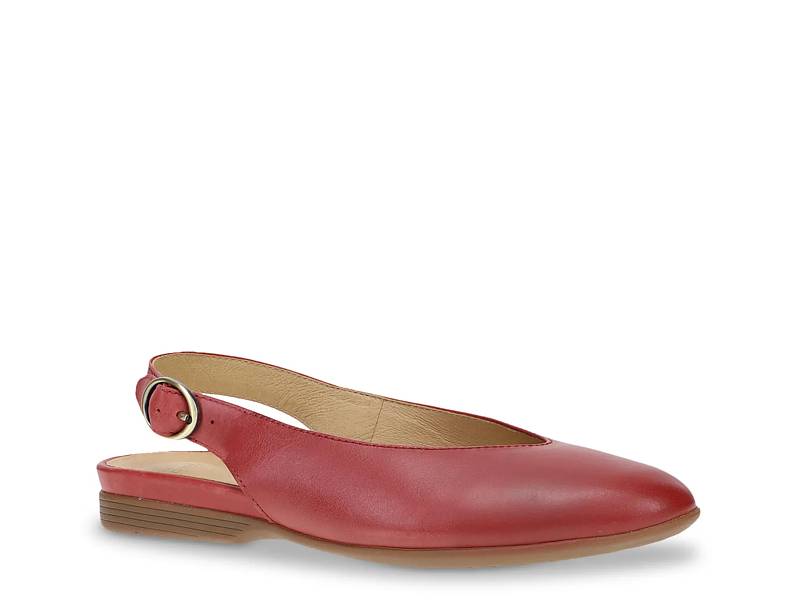 Journee Collection Gretchenn Flat