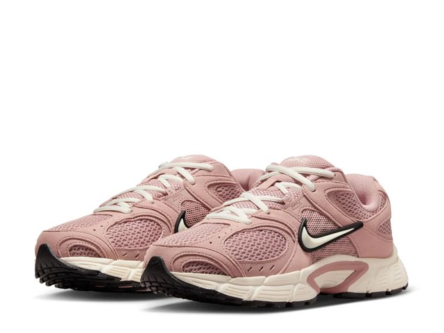 Nike V5 RNR Sneaker - Women's - Free Shipping | DSW