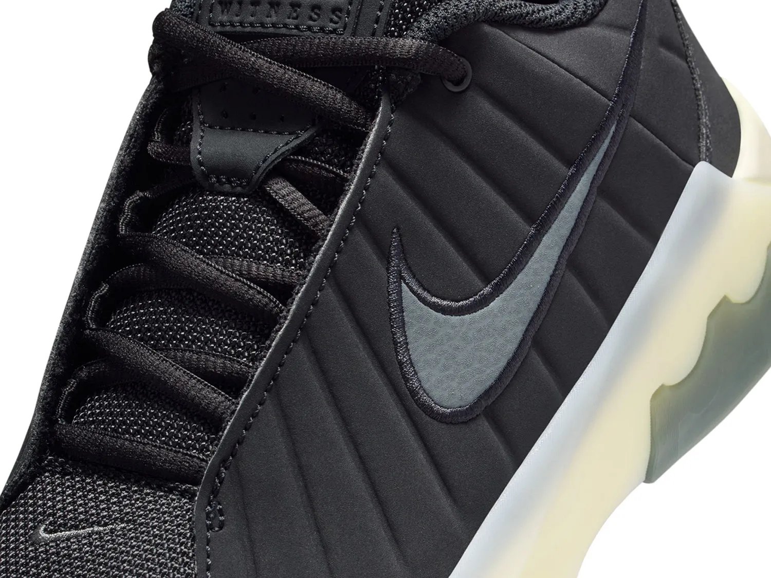 LeBron Witness 9 Sneaker
