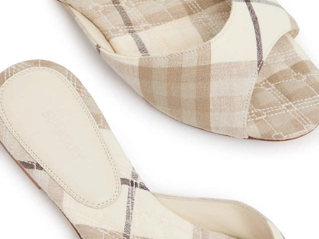 サンダル・ミュール Burberry Mews Mule Sandals In Canvas Burberry Women's Mews Check Slide Sandals | Bloomingdale's