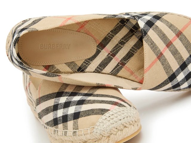 サンダル・ミュール BURBERRY Embroidered Canvas Espadrilles Burberry Embroidered Canvas Espadrilles | Lyst