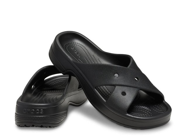 サンダル・ミュール CROCS Women Sandals CR210581 BLACK Black Crocs Classic Cross Strap Sandal - Women's - Free Shipping | DSW