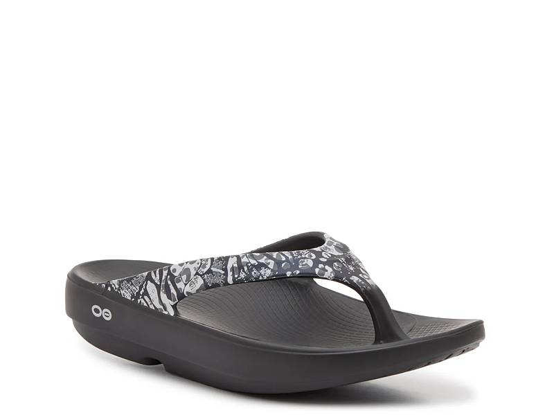 ウーフォス OOFOS OOriginal_OliveDrab Amazon.com | OOFOS OOriginal Recovery Sandal - Women's and
