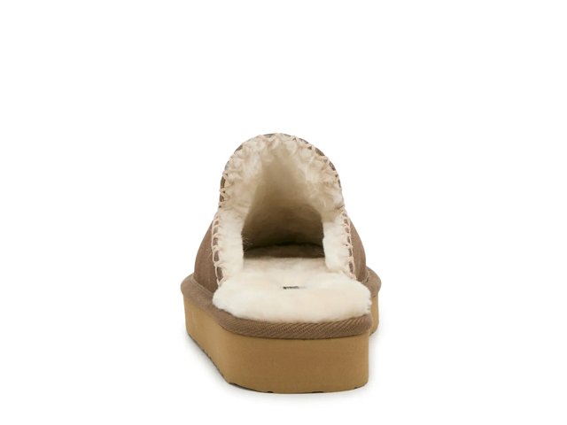 Minnetonka Stitch Scuff Slipper - Women's - Free Shipping | DSW
