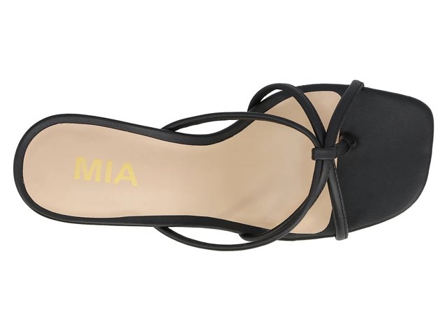 Mia