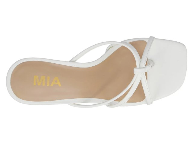 Mia