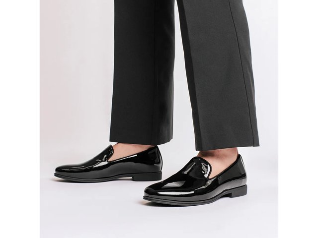 Vance Giovanni Loafer - Free Shipping | DSW