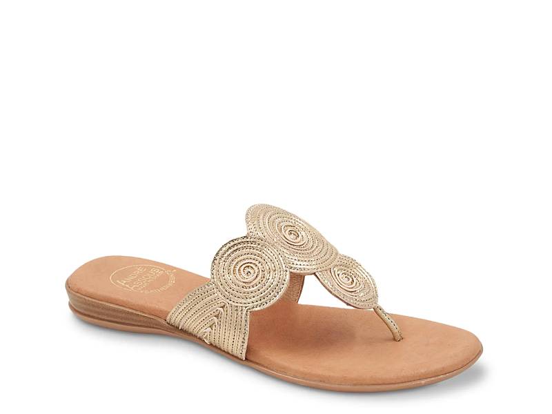 Nikky Sandal